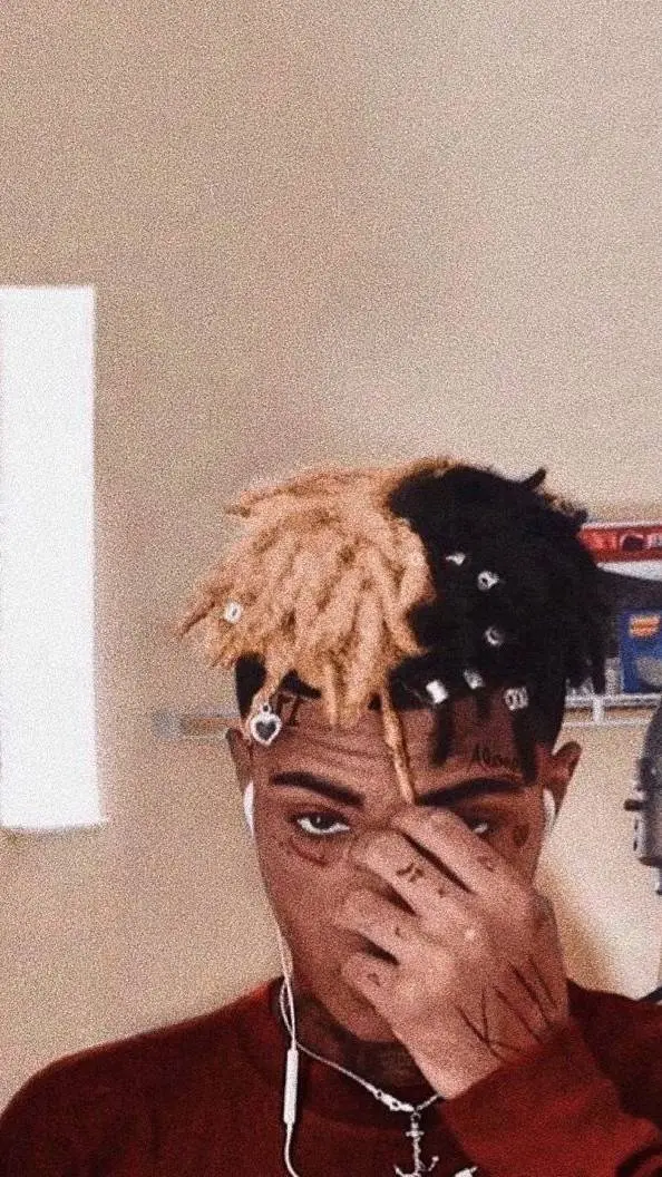 ai character: Xxxtentacion  background
