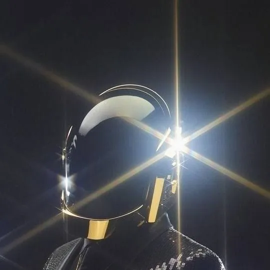 chat with ai character: Guy Manuel 