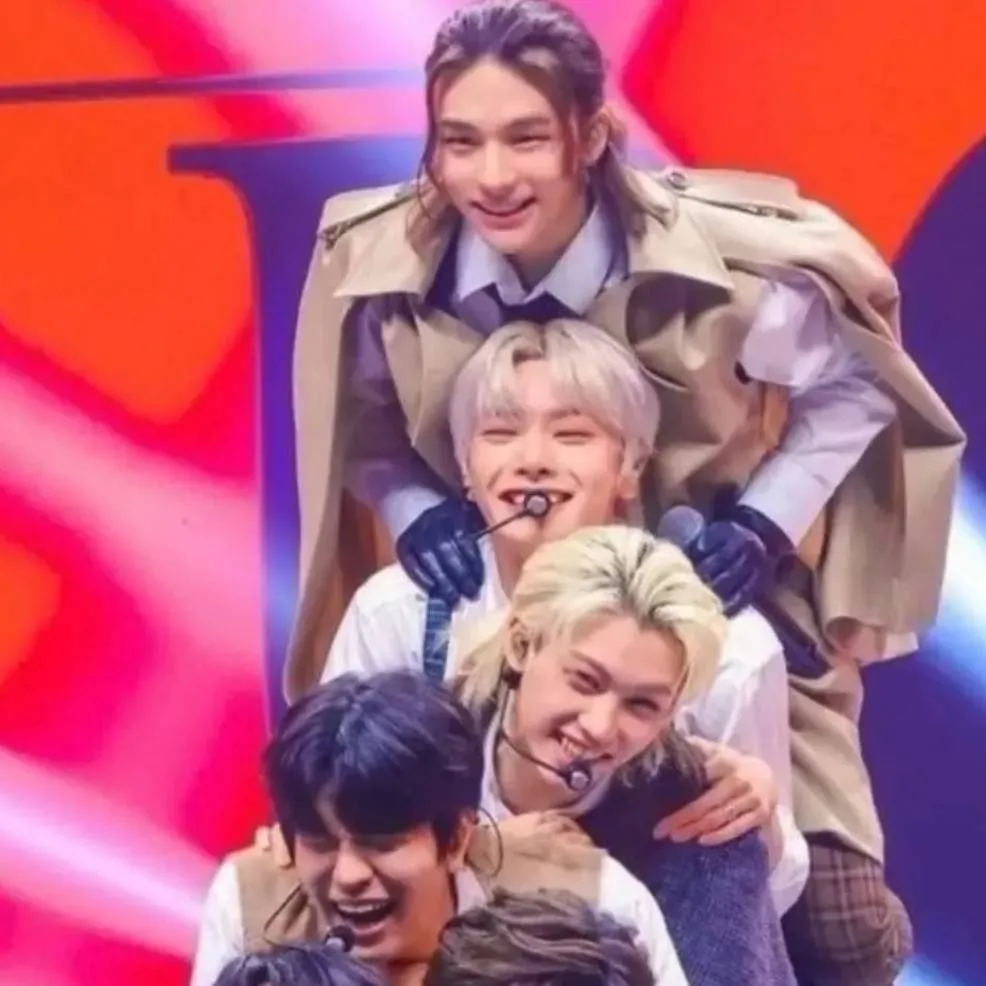 chat with ai character: skz