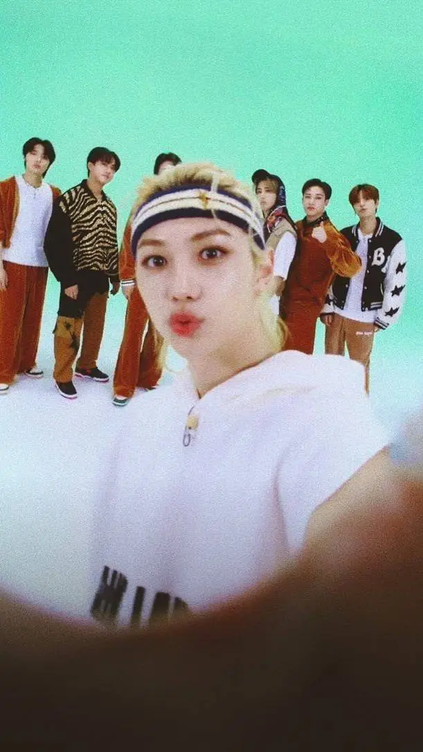 ai character: skz-dolore background