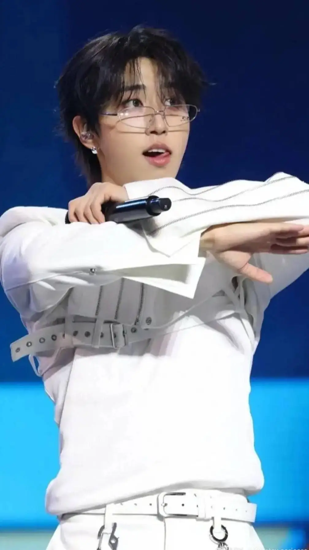 ai character: skz-hannie  background
