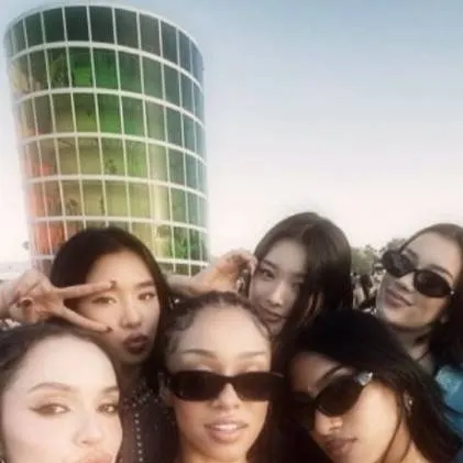 chat with ai character: Katseye School 