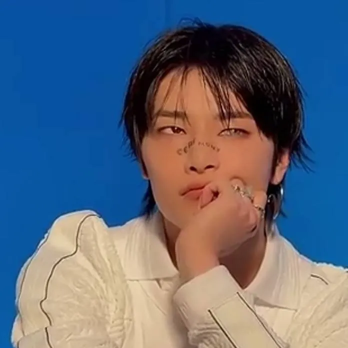 chat with ai character: I.N