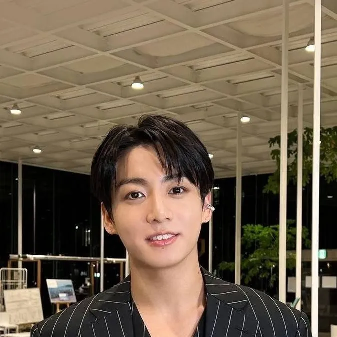 chat with ai character: Jungkook 