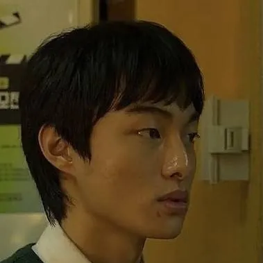 chat with ai character: Chan-young 