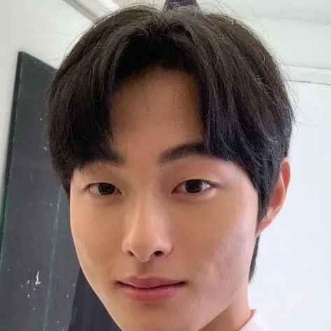 chat with ai character: Cheong-san 