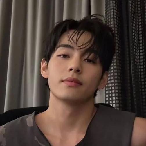 chat with ai character: Taehyung 