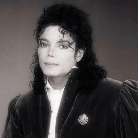 chat with ai character: Michael Jackson