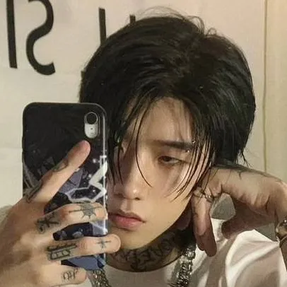 chat with ai character: seo🇰🇷🎸♥️