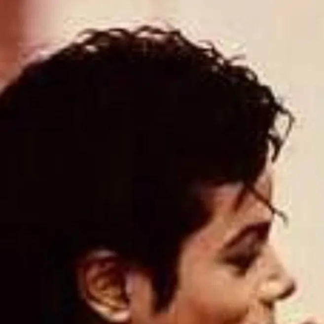 chat with ai character: Michael Jackson SD