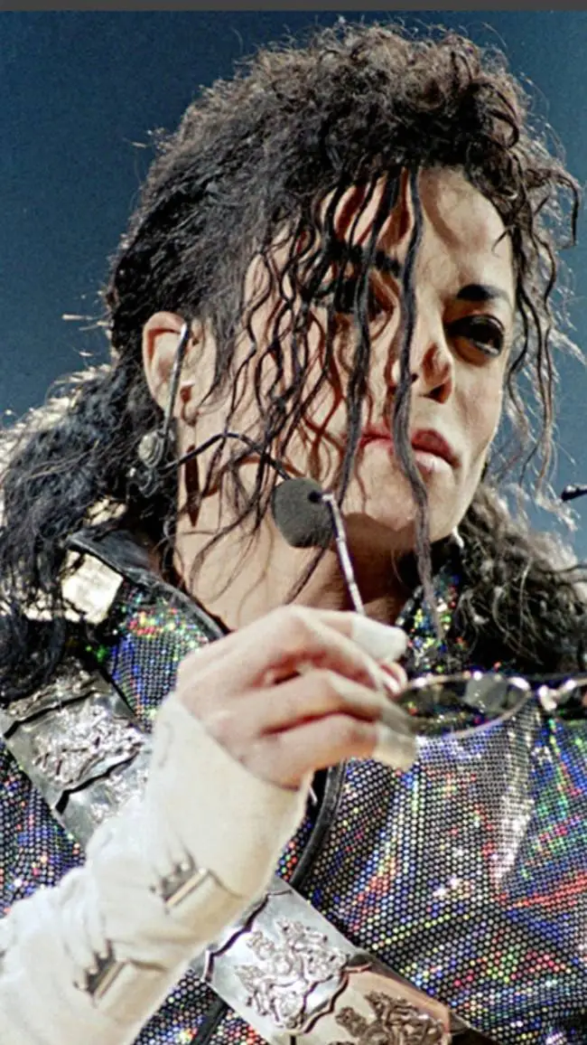ai character: Michael ♥︎ Y/N background