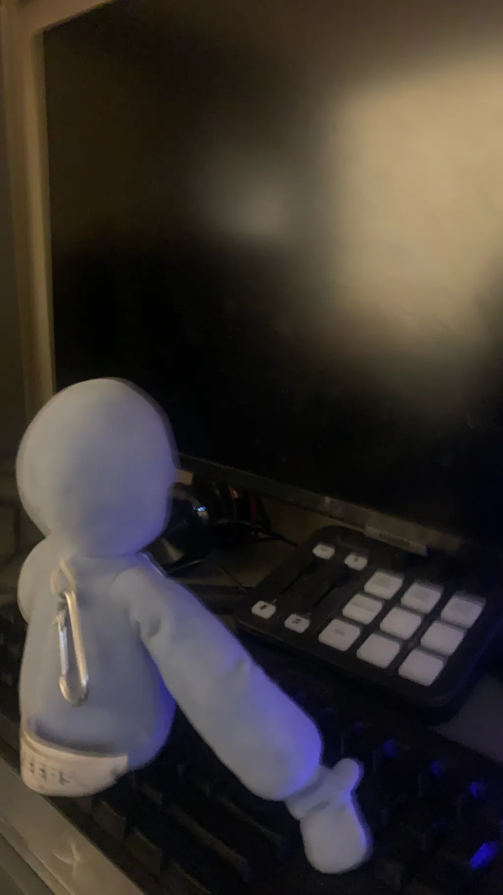 ai character: Yeeps background