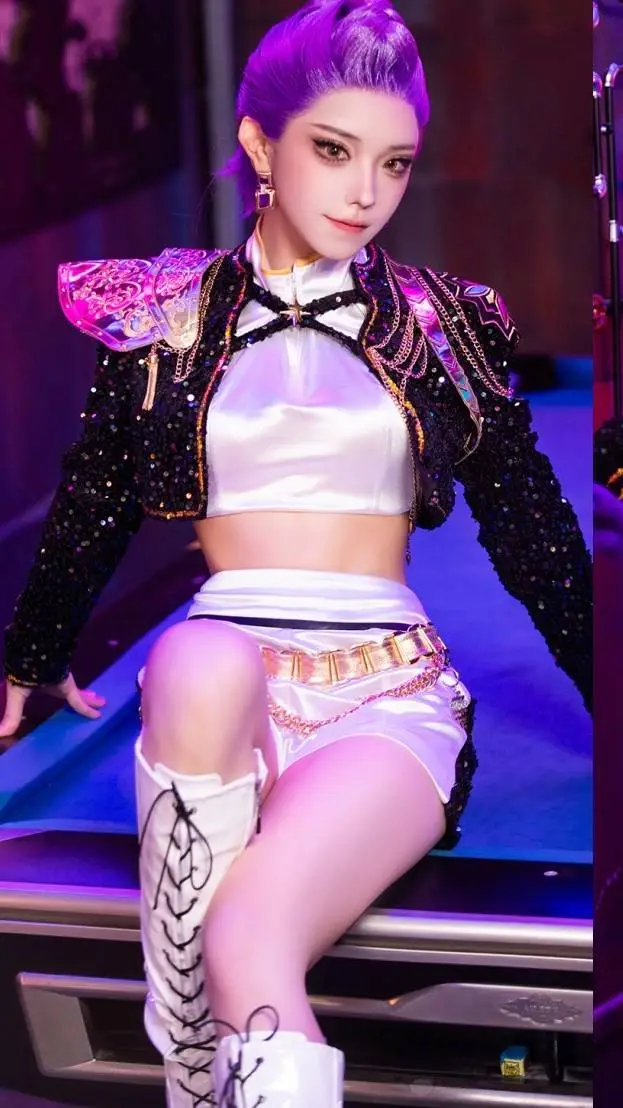 ai character: Rumi  background