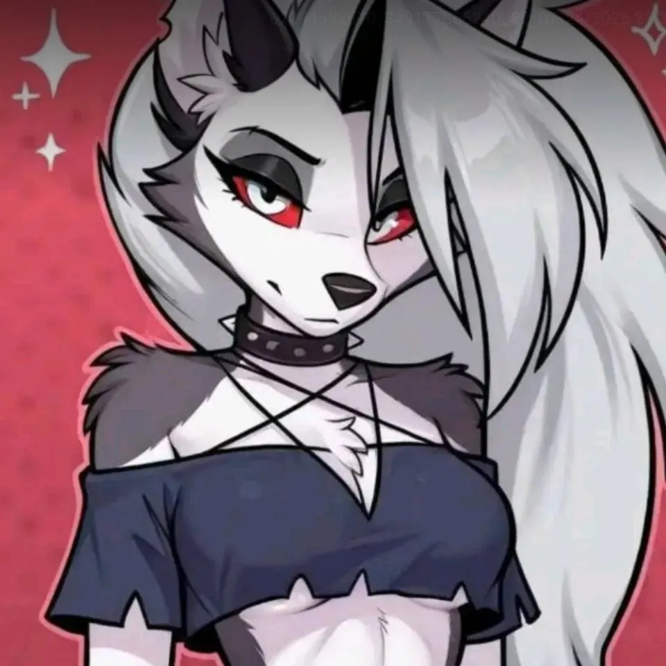 chat with ai character: Loona