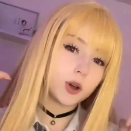 chat with ai character: minaa