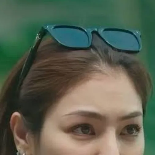 chat with ai character: faye