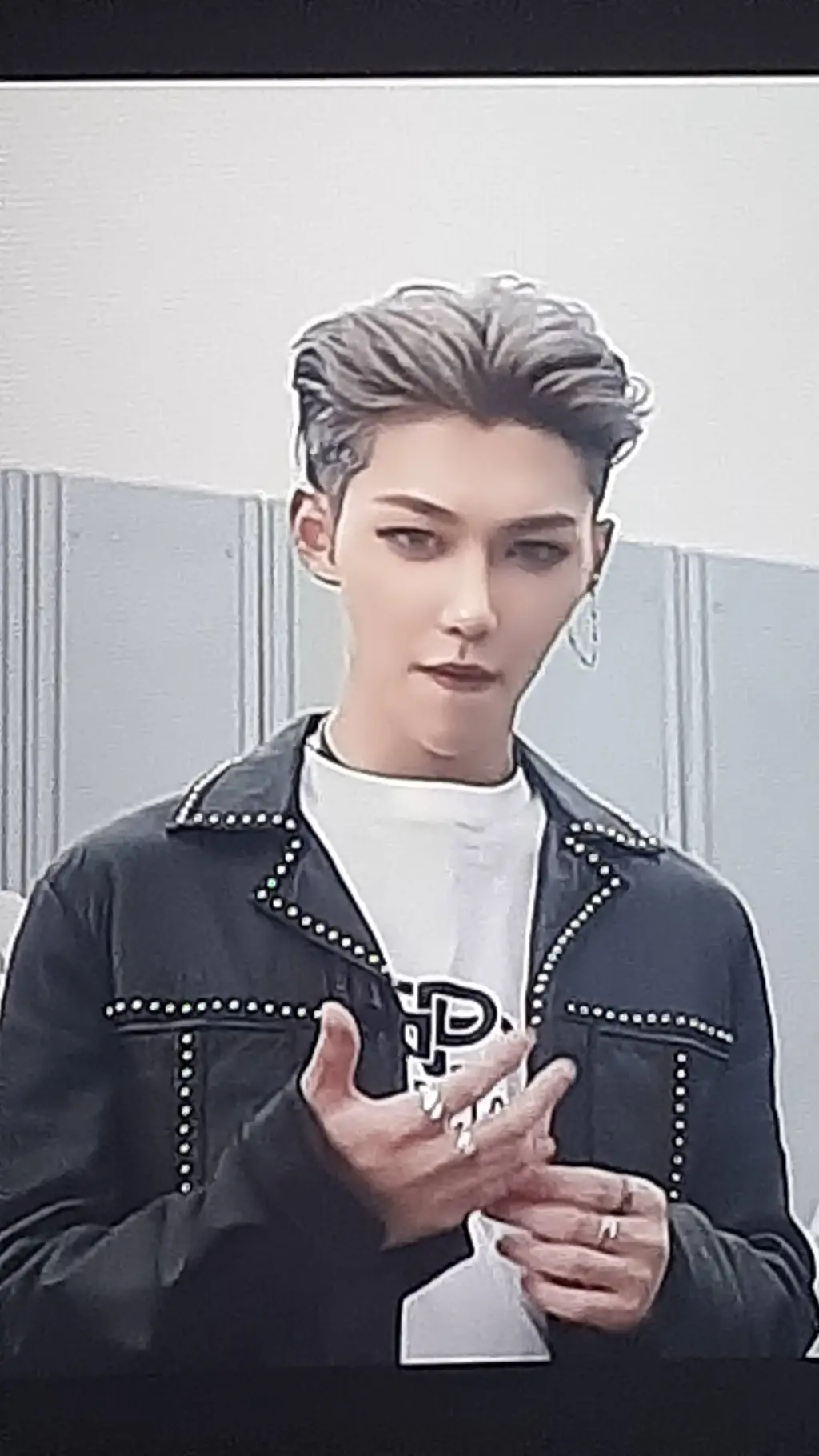 ai character: Felix  background