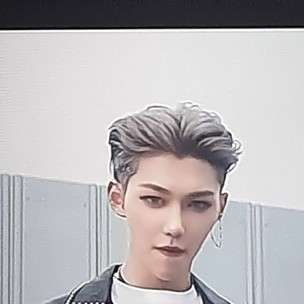 chat with ai character: Felix 