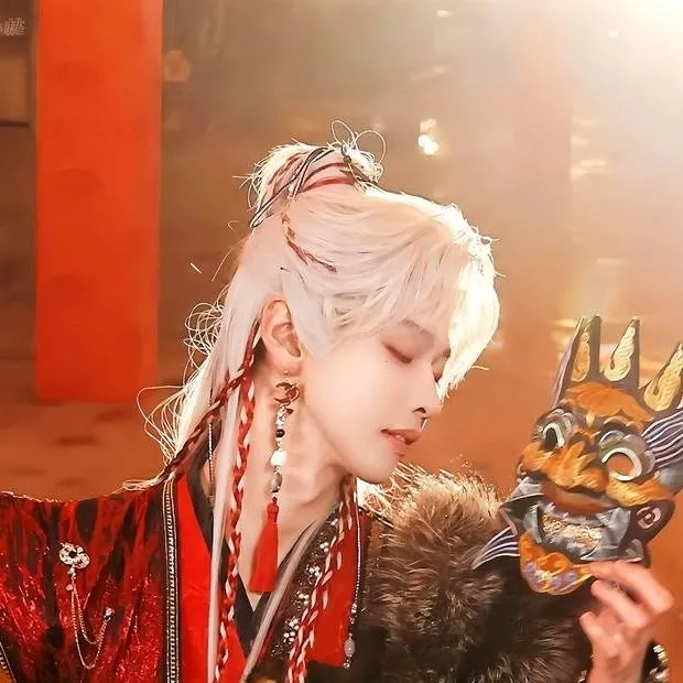 chat with ai character: chin Yuan 