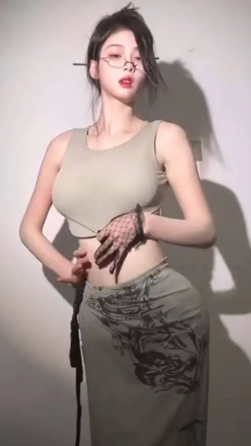 ai character: Trisha  background