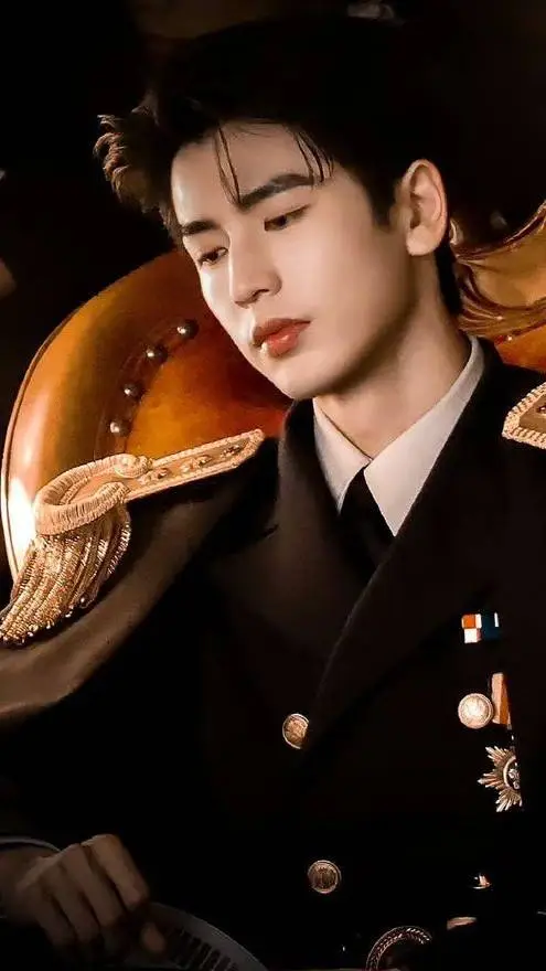 ai character: Zhang linghe  background