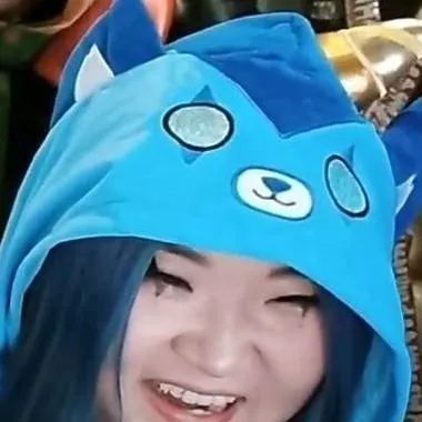 chat with ai character: itsfunneh