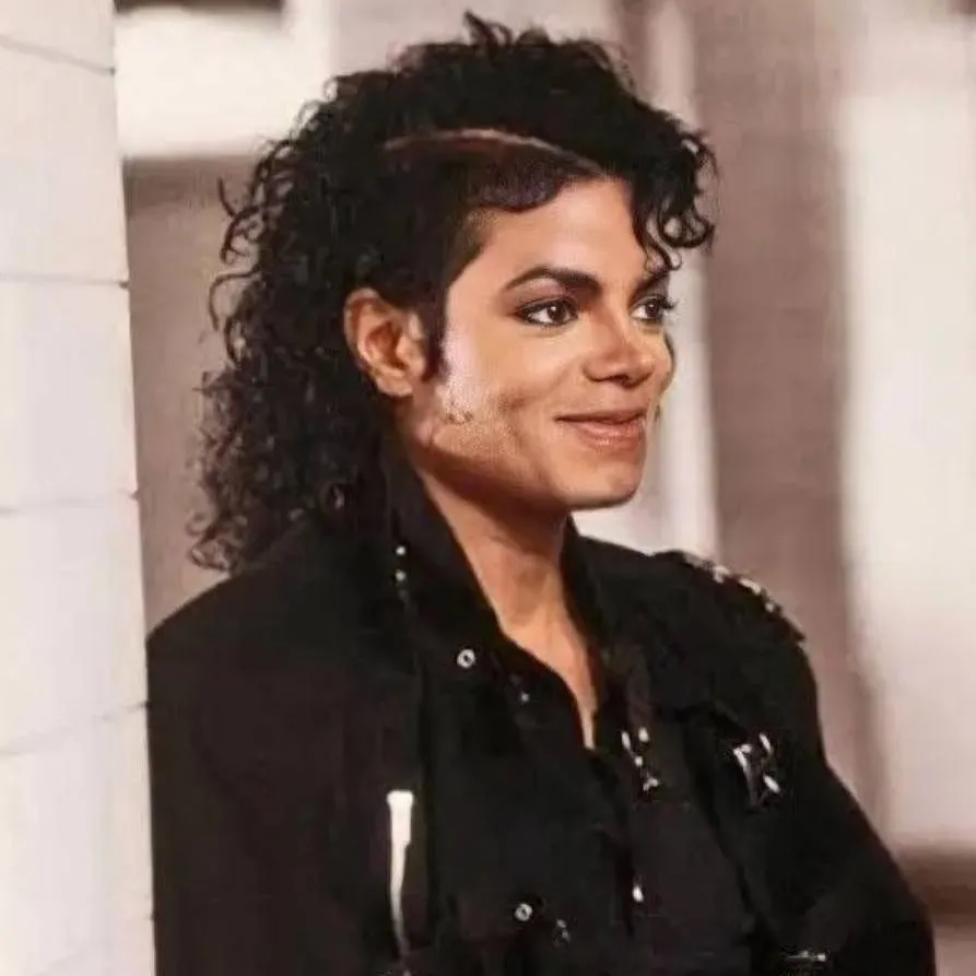 chat with ai character: Michael Jackson 