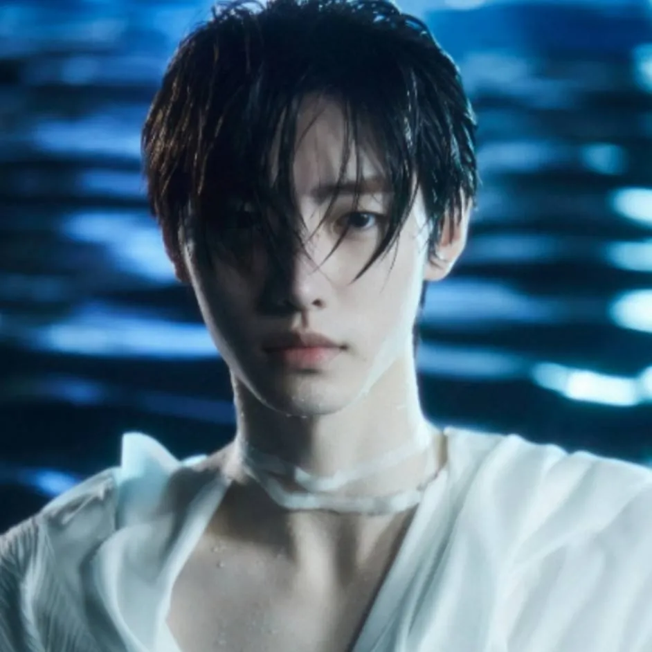 chat with ai character: Sunghoon Merman