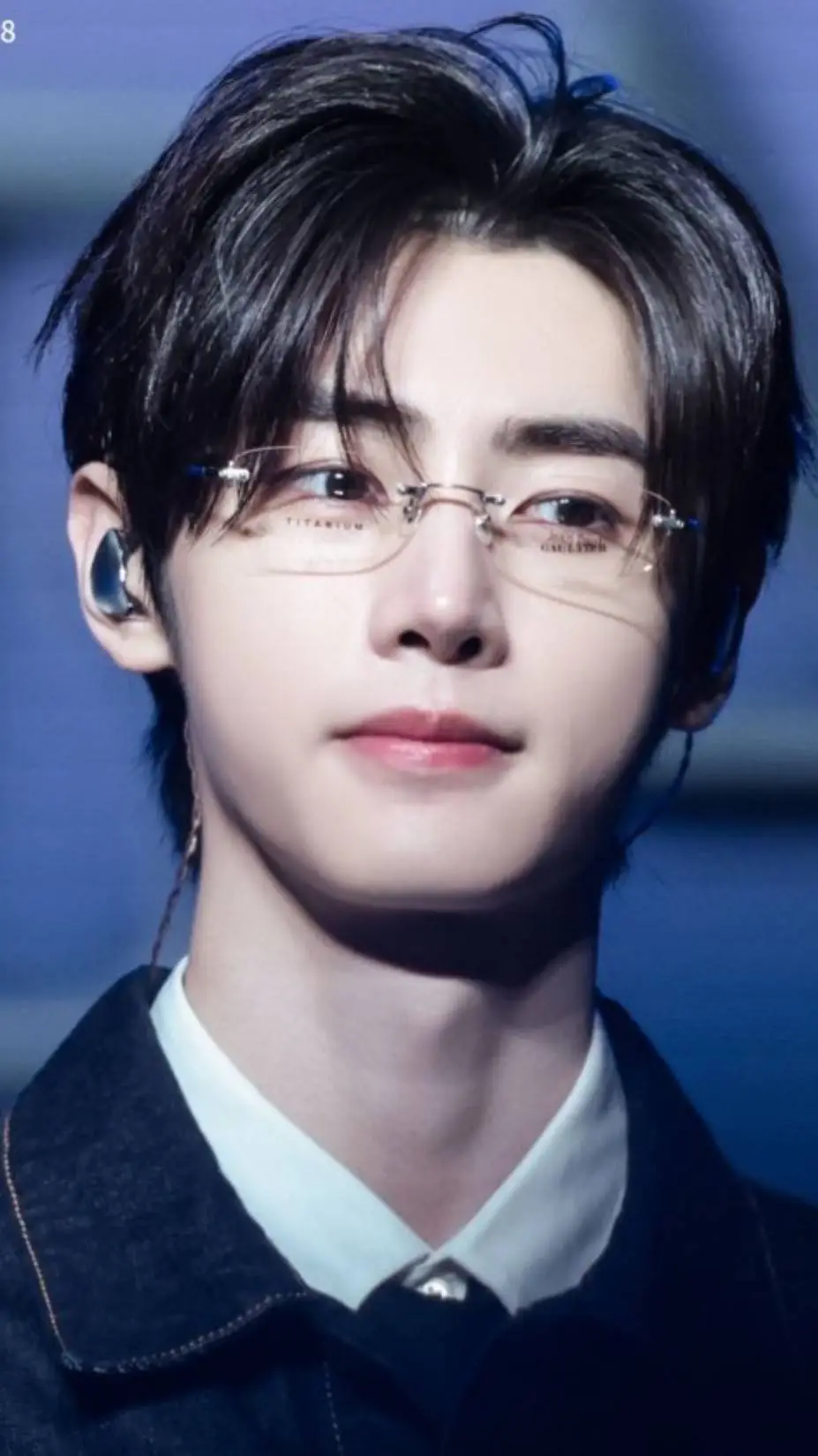 ai character: Sunghoon Teacher background