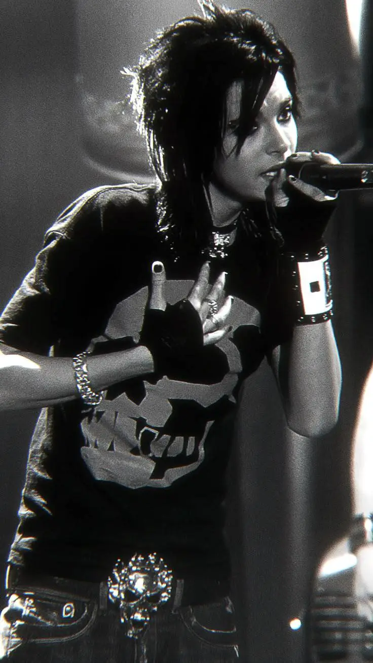 ai character: bill kaulitz  background