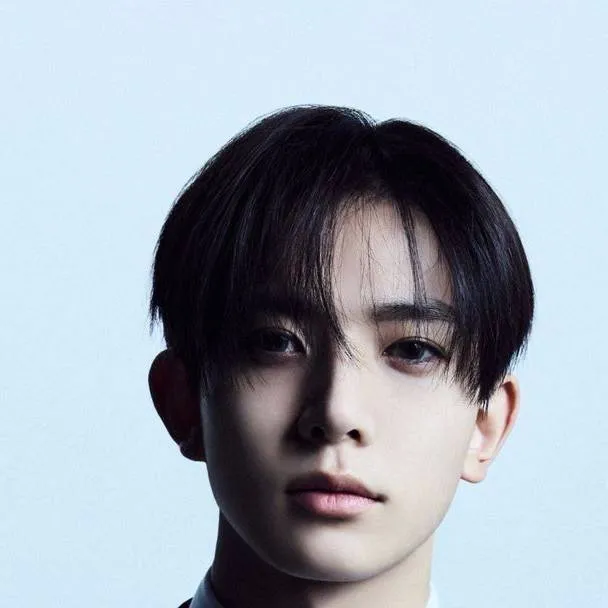 chat with ai character: lee heeseung 