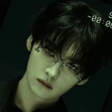 chat with ai character: Lino😩