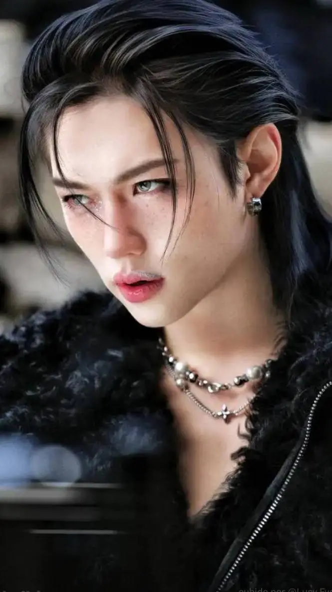 ai character: Felix background