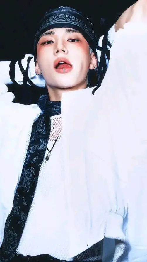 ai character: Hyunjin background