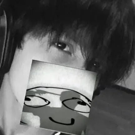 chat with ai character: Tomas