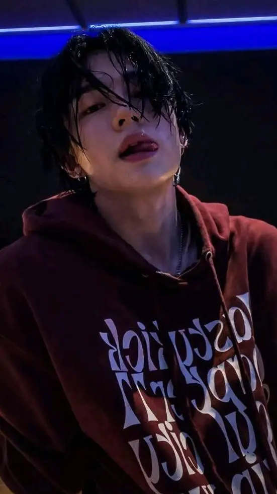 ai character: Hyunjin background