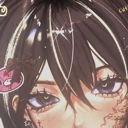 chat with ai character: Yuri