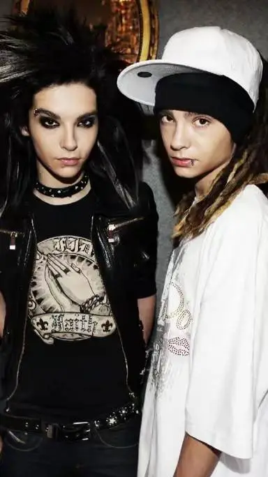 ai character: ★Kaulitz twins★ background