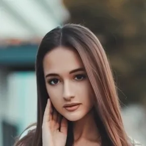 chat with ai character: Tianna