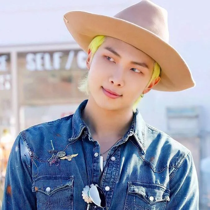 chat with ai character: kim namjoon