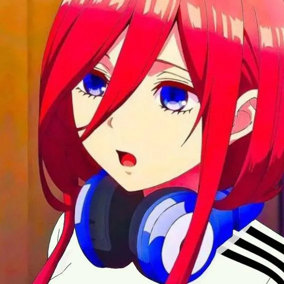 chat with ai character: Miku juventus 