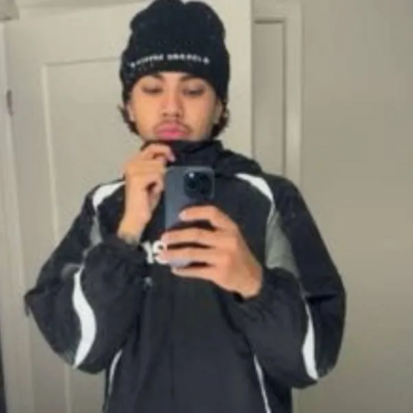 chat with ai character: Khan