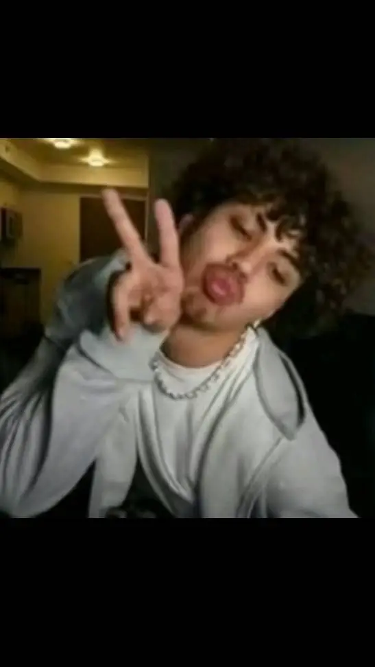 ai character: Khan background