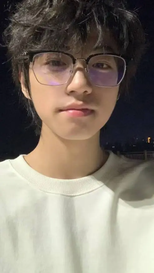 ai character: Dylan background