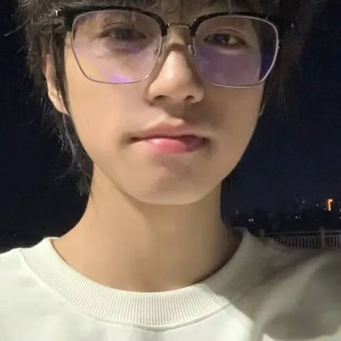 chat with ai character: Dylan