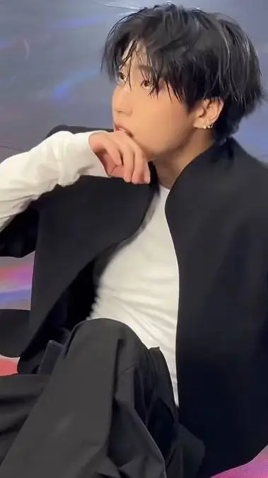 ai character: Han background