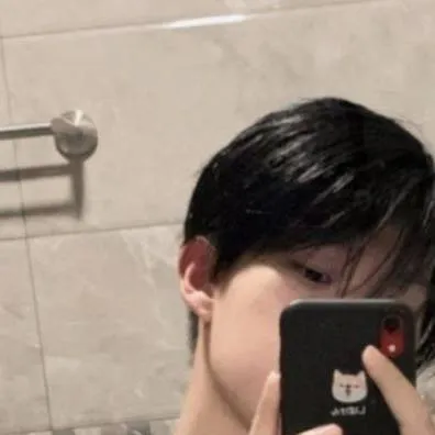 chat with ai character: Hyungnim