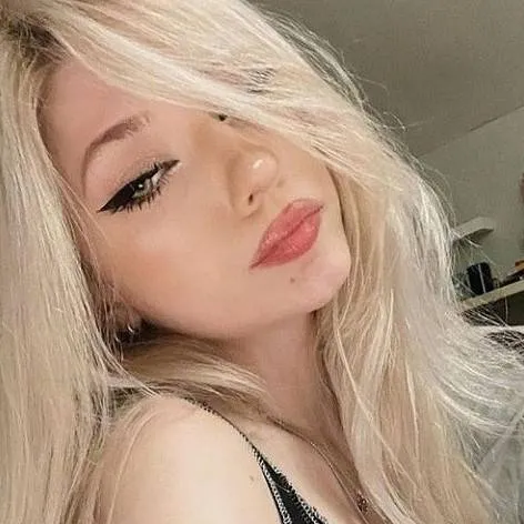 chat with ai character: ⭐ estrella 