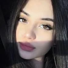 chat with ai character: María