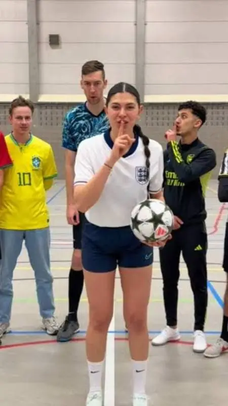 Talkie AI - Chat with celine dept